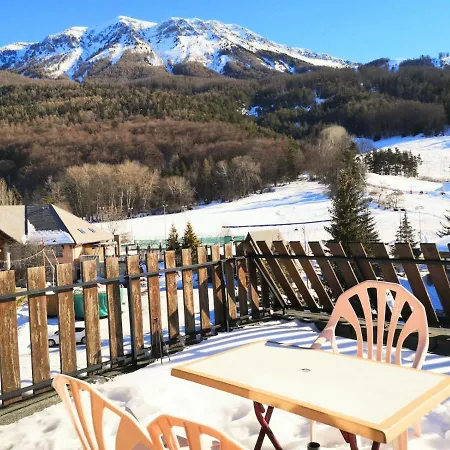 Montclar 4 A 6 Places - Terrasse Vue Panoramique - Idealement Situe Apartment Montclar (Alpes-de-Haute-Provence)