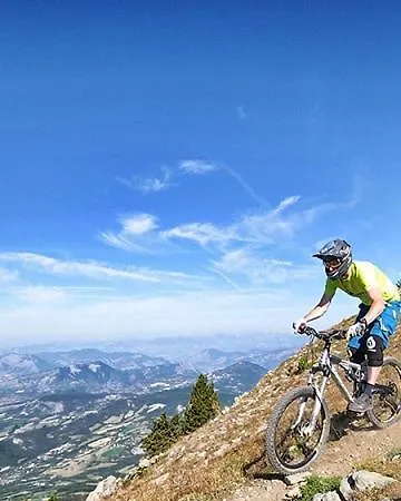 شقة 4 A 6 Places - Terrasse Vue Panoramique - Idealement Situe